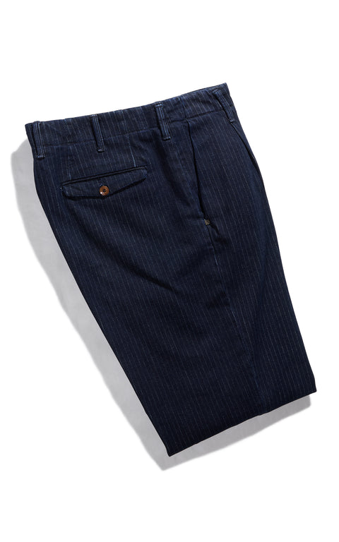 Uniform Pleat chino
