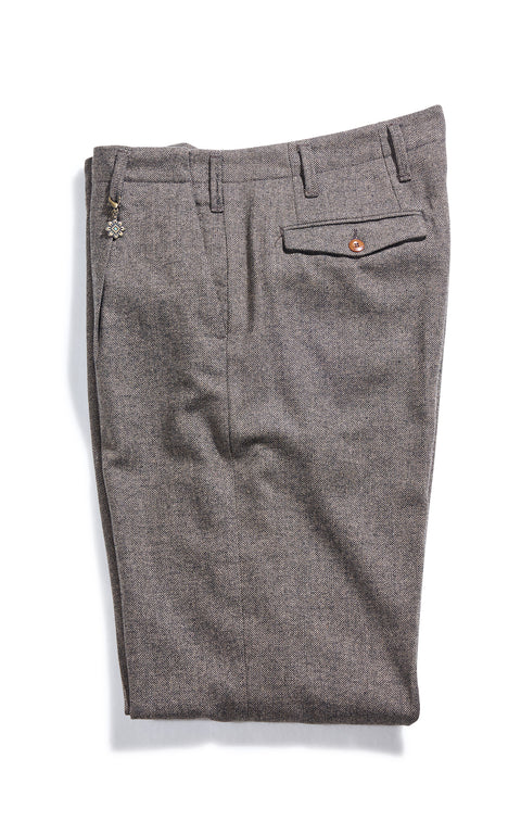 Uniform Pleat chino