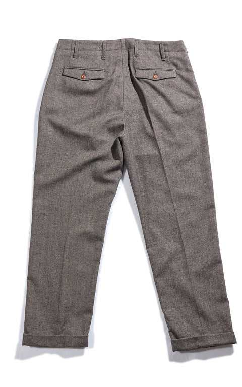 Uniform Pleat chino